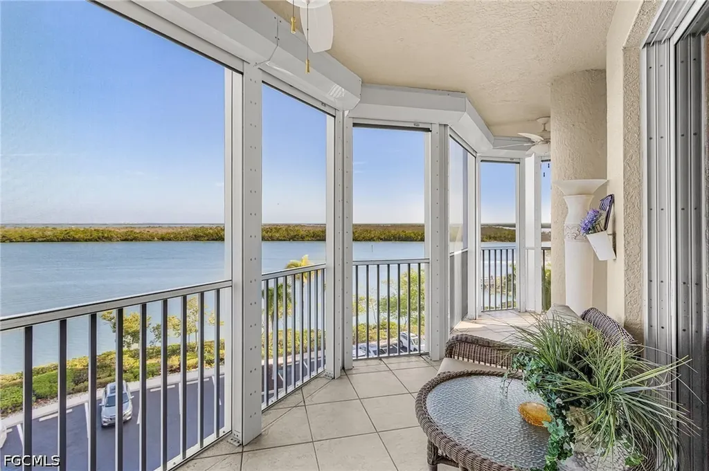 Fort Myers Beach FL, 4141 Bay Beach Lane, Unit 456