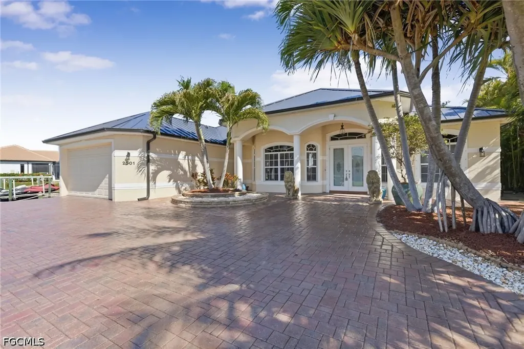 2501 SE 19th Place Cape Coral FL 33904