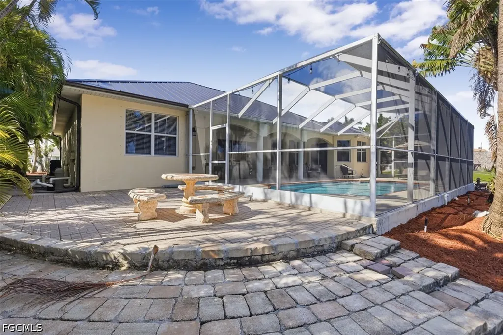 2501 SE 19th Place Cape Coral FL 33904