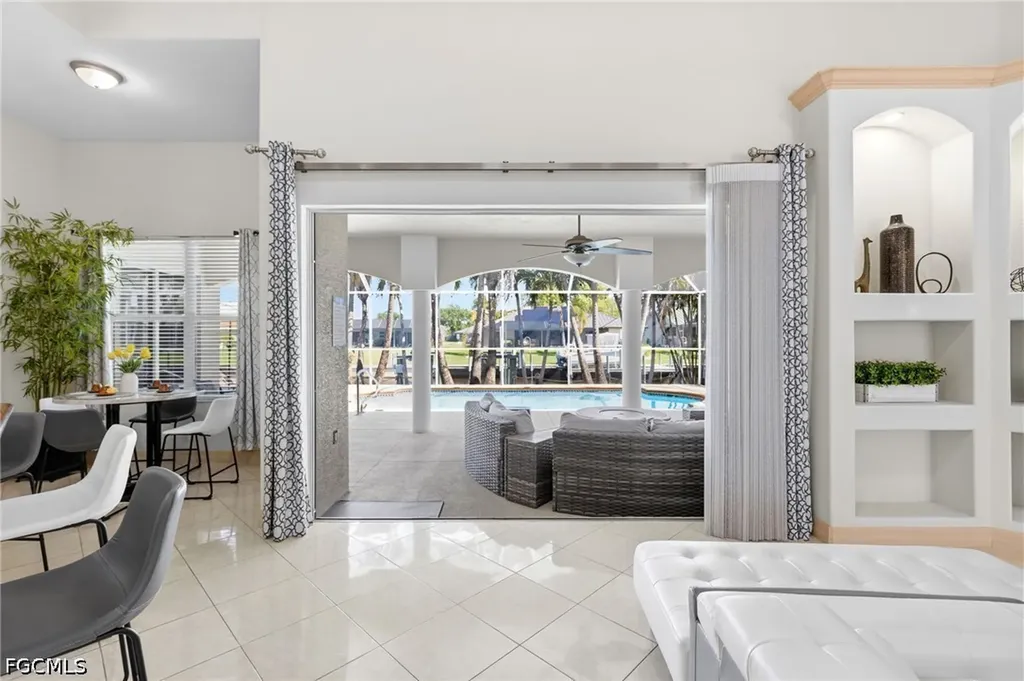 2501 SE 19th Place Cape Coral FL 33904