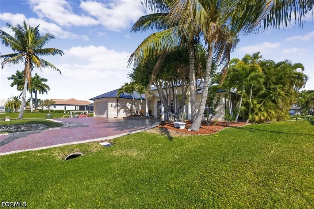 2501 SE 19th Place Cape Coral FL 33904