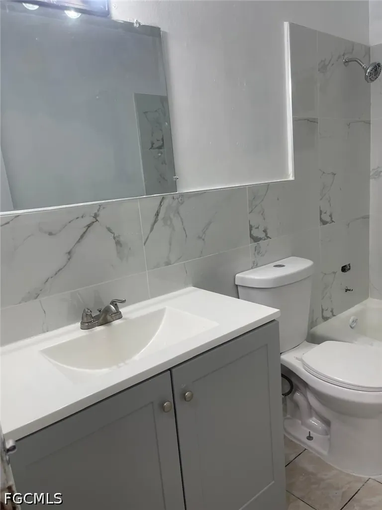 5413-5427 3rd Avenue Fort Myers FL 33907
