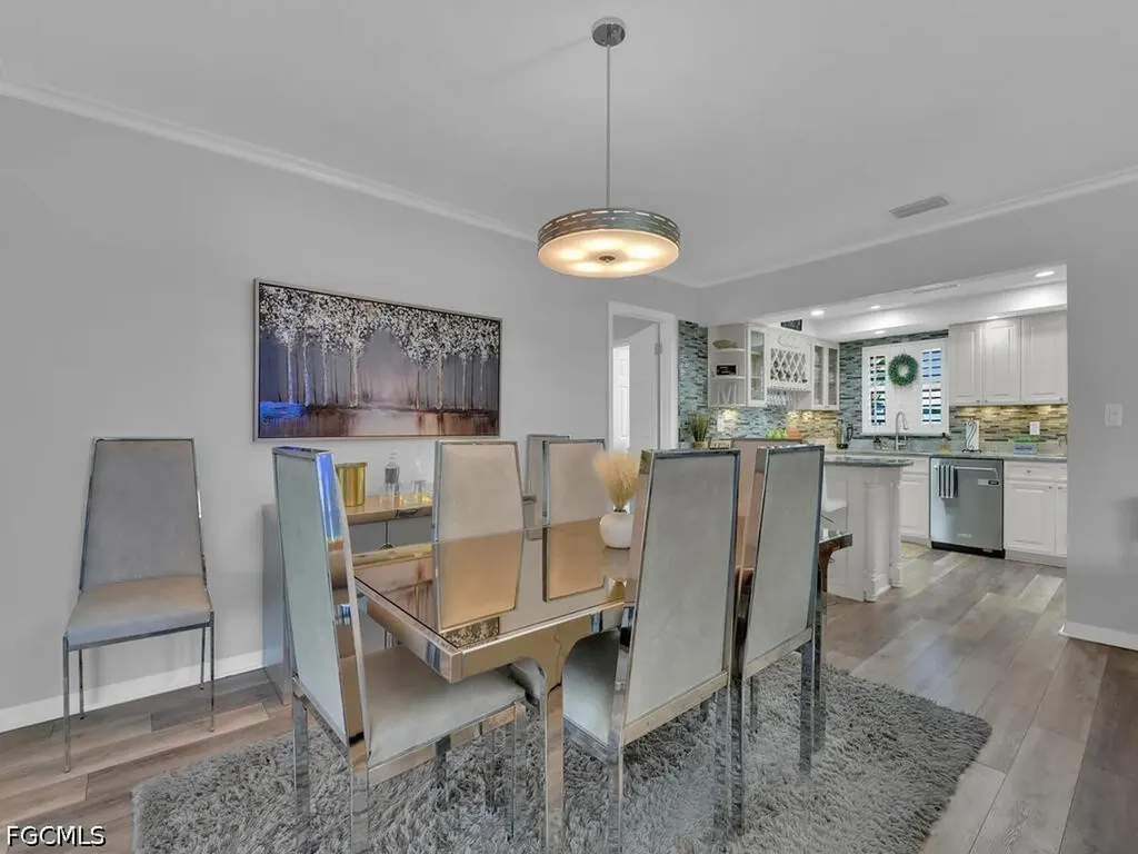 4263 Island Circle Fort Myers FL 33919