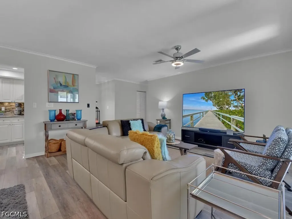 4263 Island Circle Fort Myers FL 33919