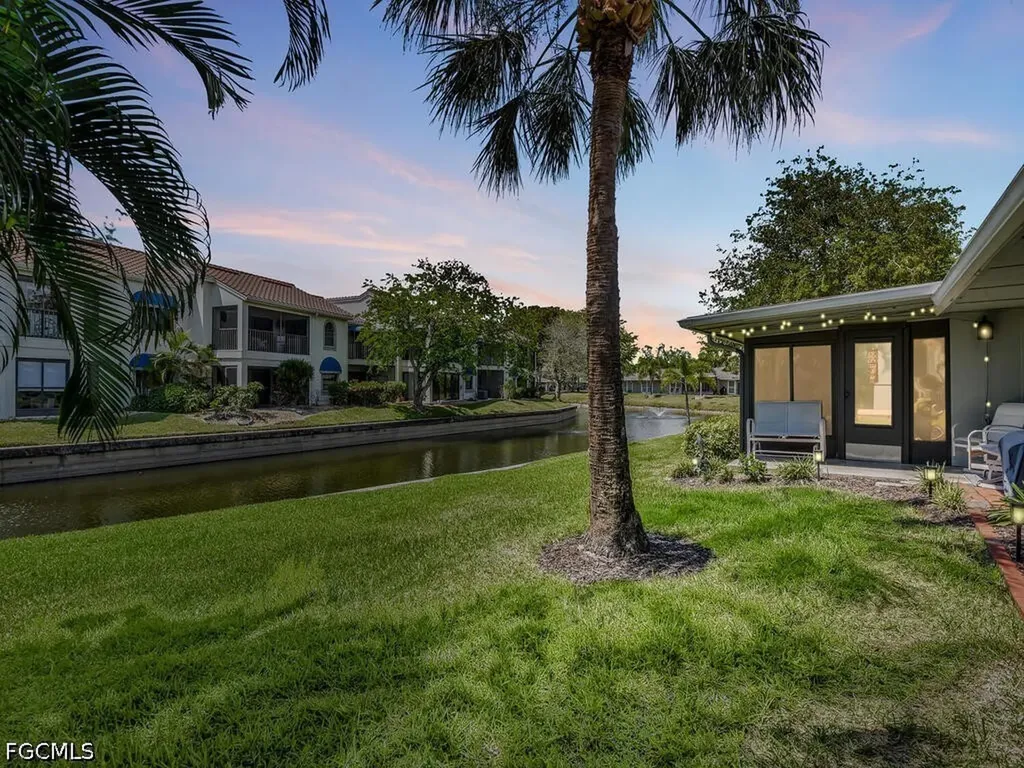 4263 Island Circle Fort Myers FL 33919