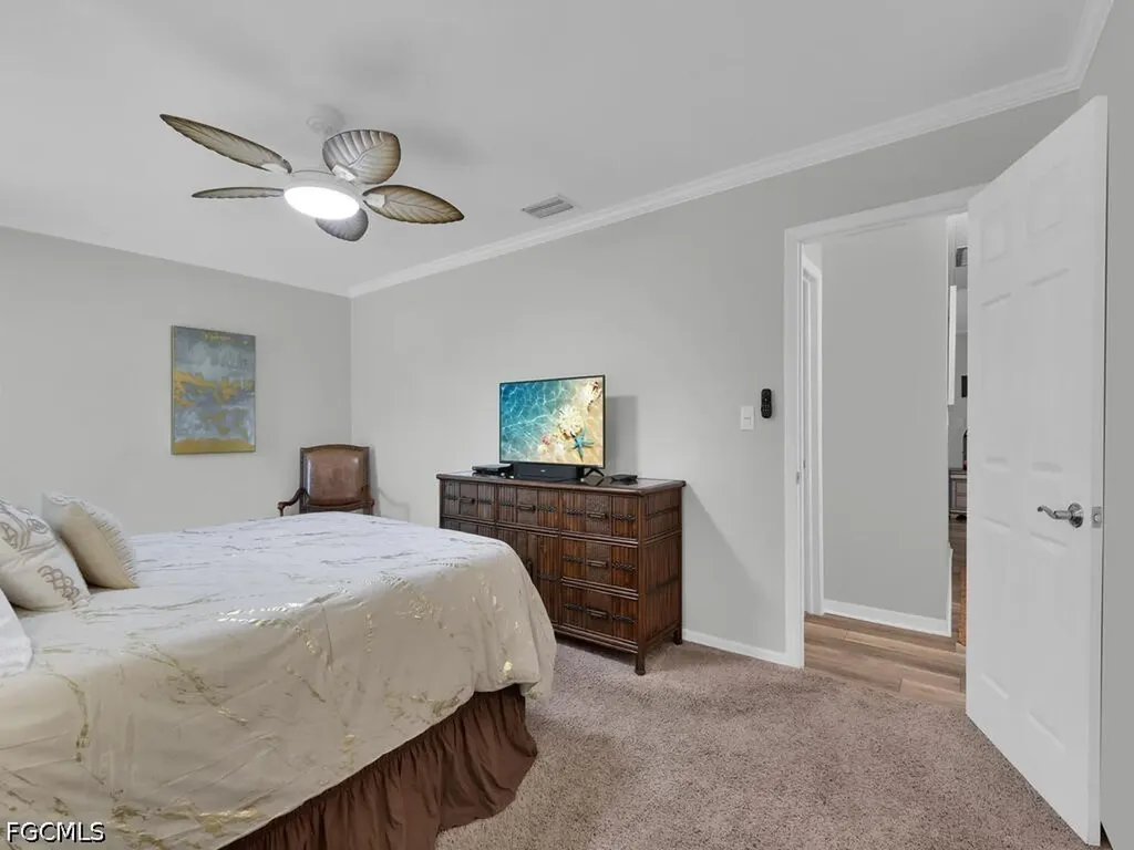 4263 Island Circle Fort Myers FL 33919