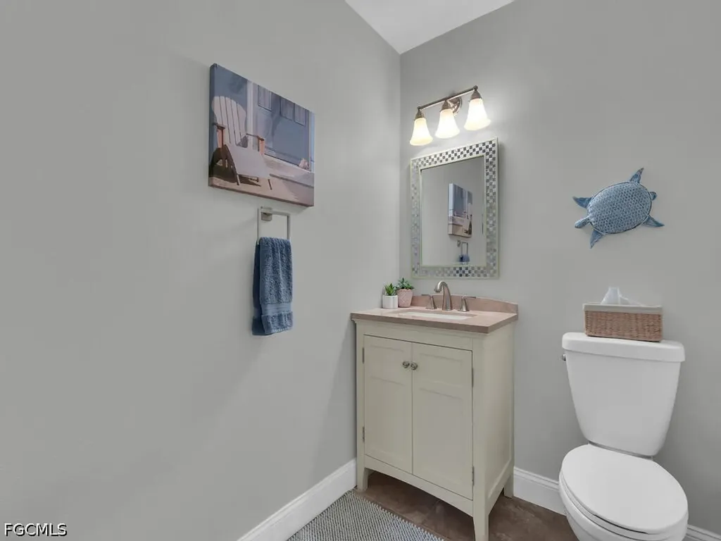 4263 Island Circle Fort Myers FL 33919