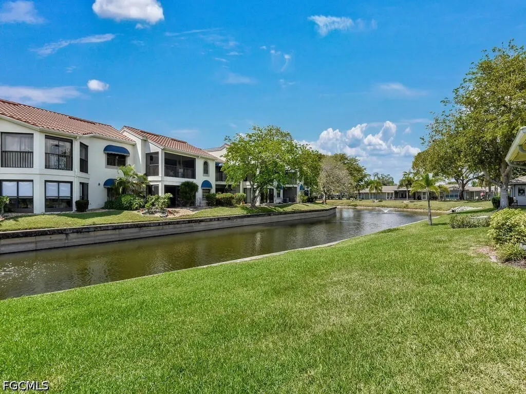 4263 Island Circle Fort Myers FL 33919
