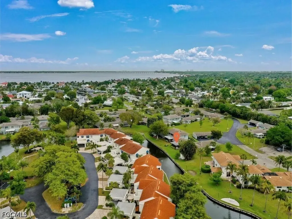 4263 Island Circle Fort Myers FL 33919