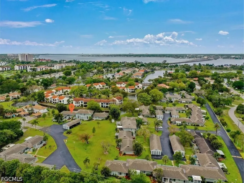 4263 Island Circle Fort Myers FL 33919