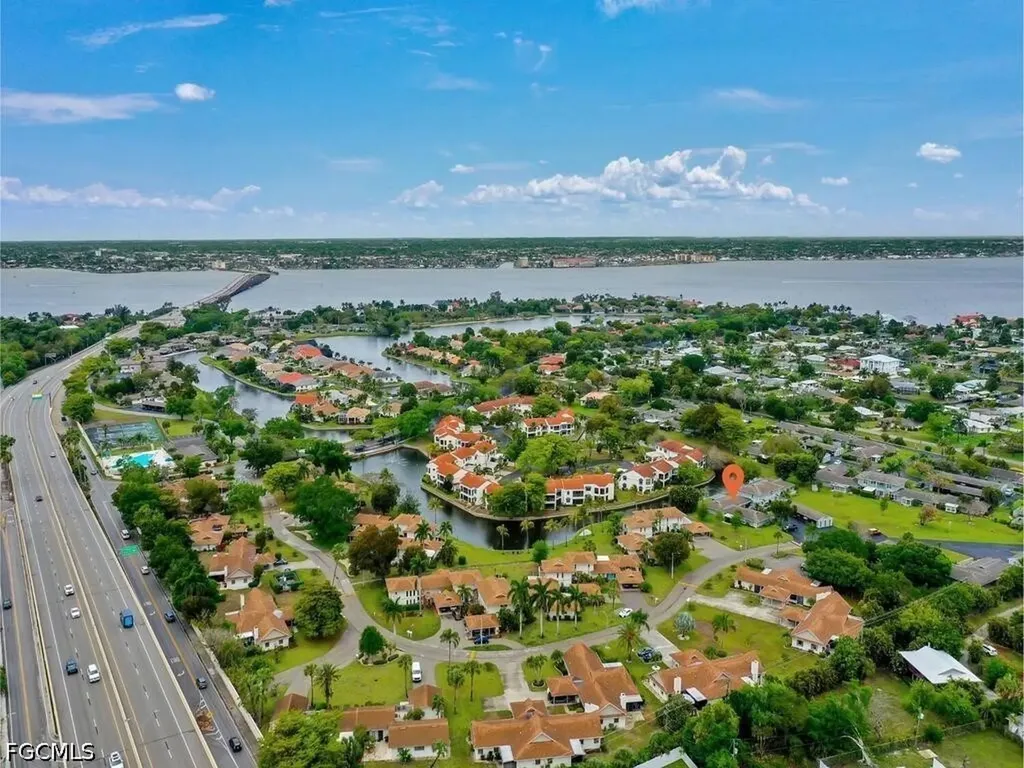 4263 Island Circle Fort Myers FL 33919