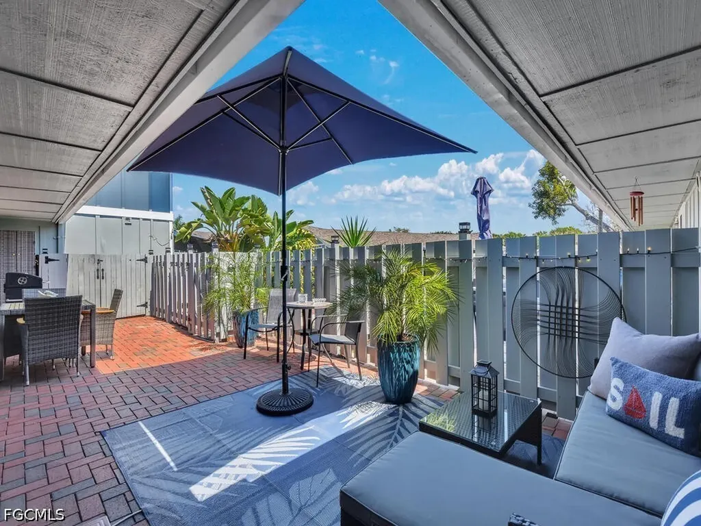 4263 Island Circle Fort Myers FL 33919