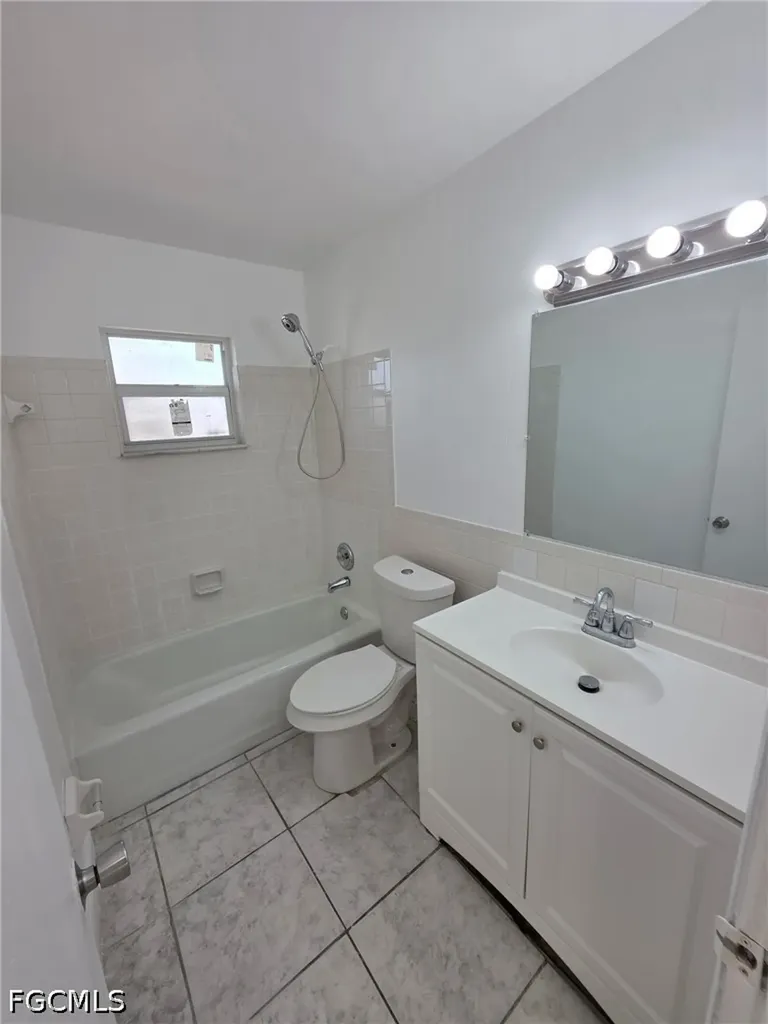 5413-5427 3rd Avenue Fort Myers FL 33907