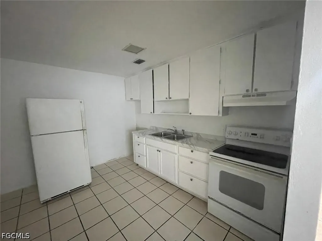 2148 Dora Street Fort Myers FL 33901