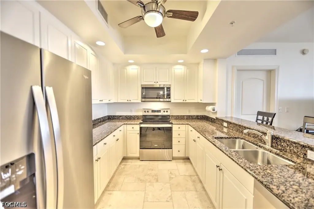 2090 W First Street Fort Myers FL 33901
