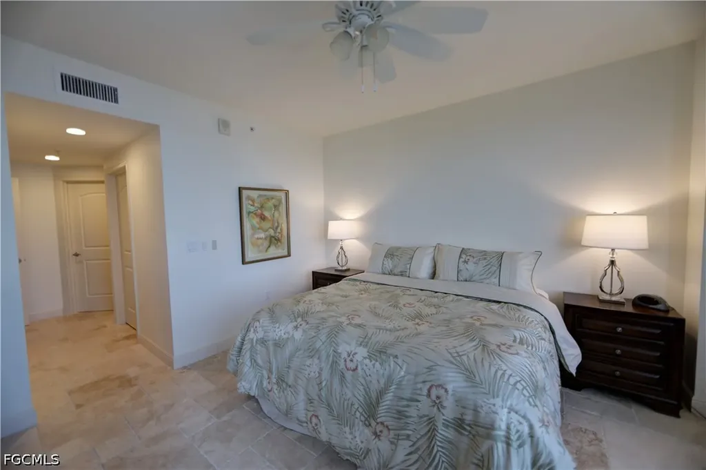 2090 W First Street Fort Myers FL 33901