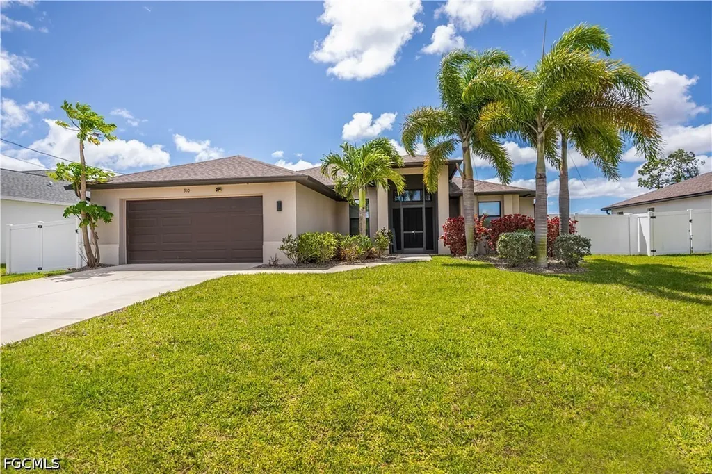 910 SW 12th Terrace Cape Coral FL 33991