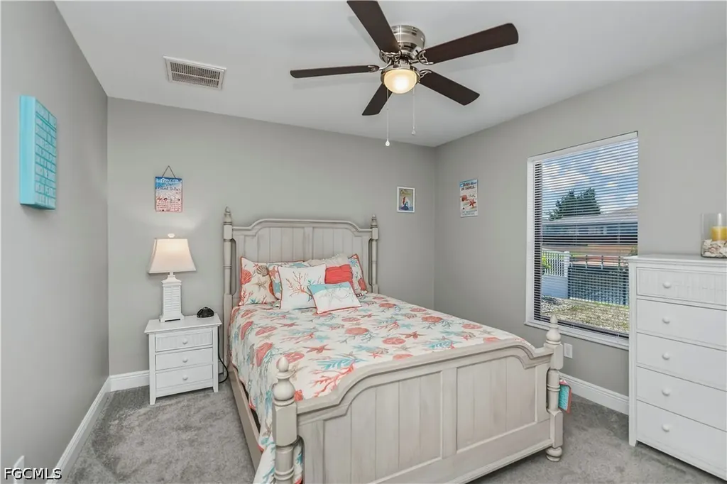 910 SW 12th Terrace Cape Coral FL 33991