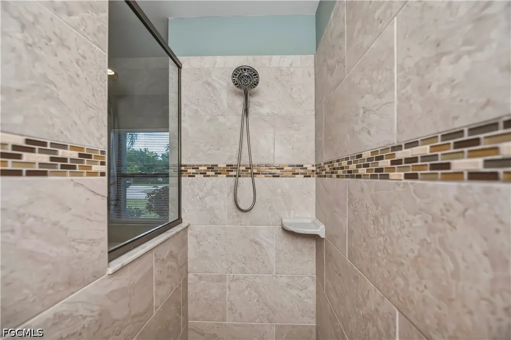 910 SW 12th Terrace Cape Coral FL 33991