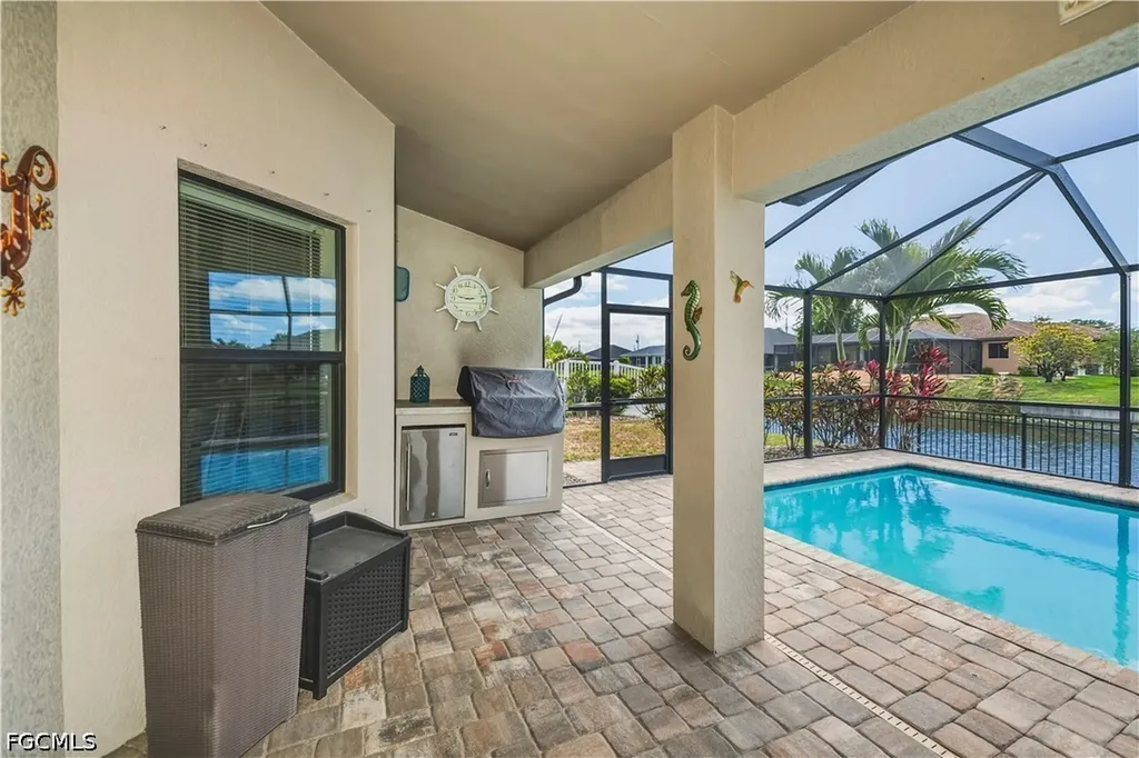 910 SW 12th Terrace Cape Coral FL 33991