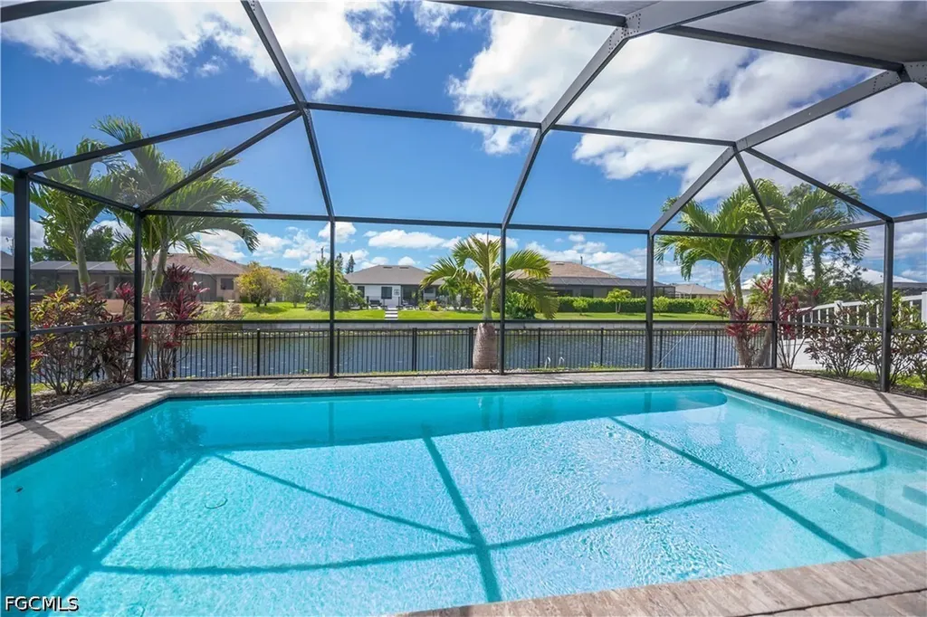 910 SW 12th Terrace Cape Coral FL 33991
