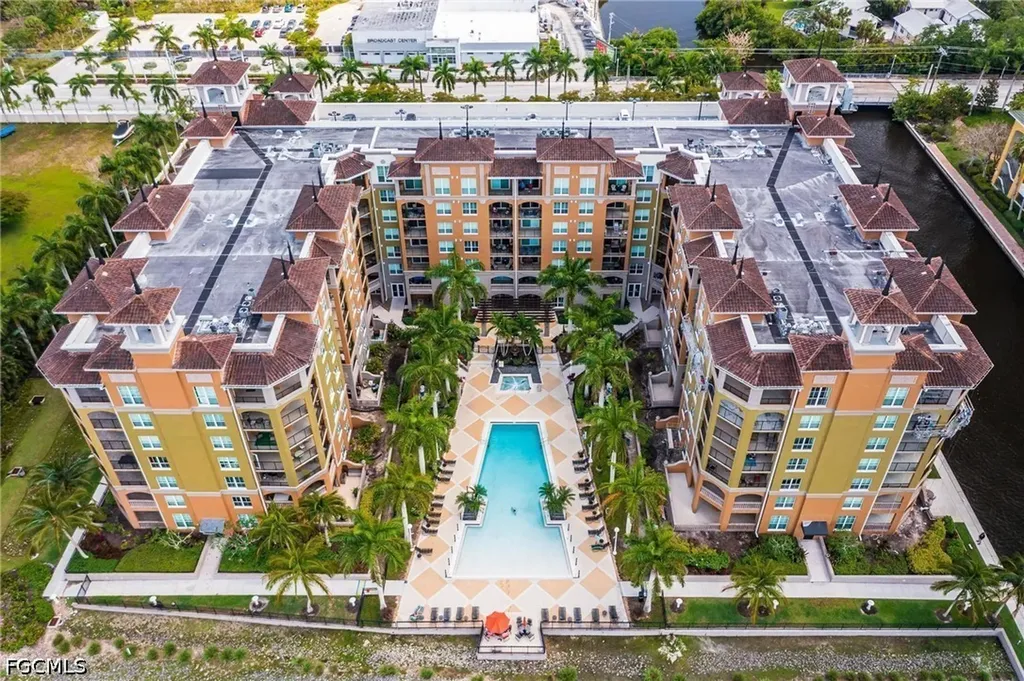 2825 Palm Beach Boulevard Fort Myers FL 33916