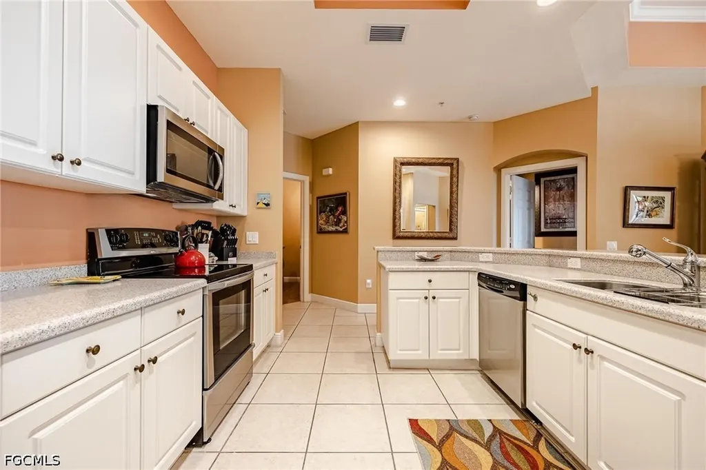 2745 1st Street Fort Myers FL 33916