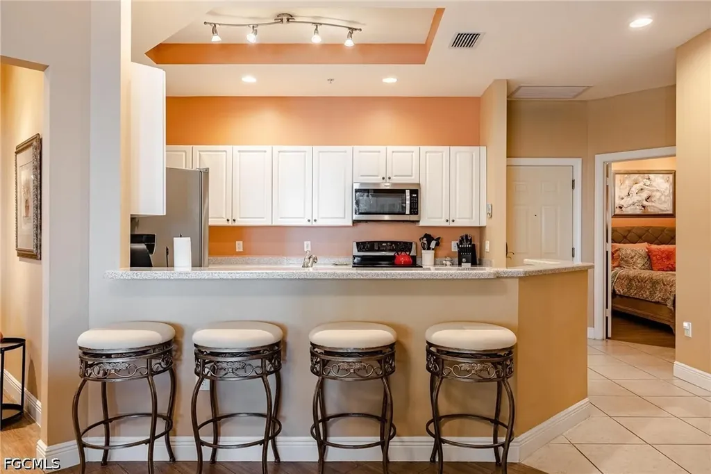 2745 1st Street Fort Myers FL 33916