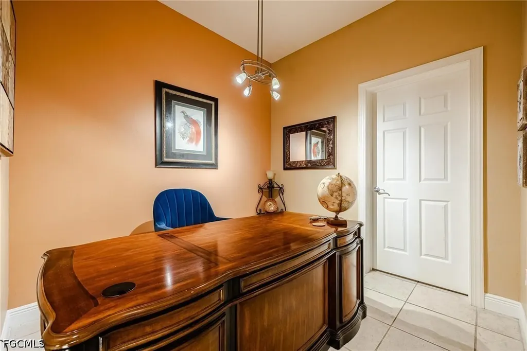 2745 1st Street Fort Myers FL 33916