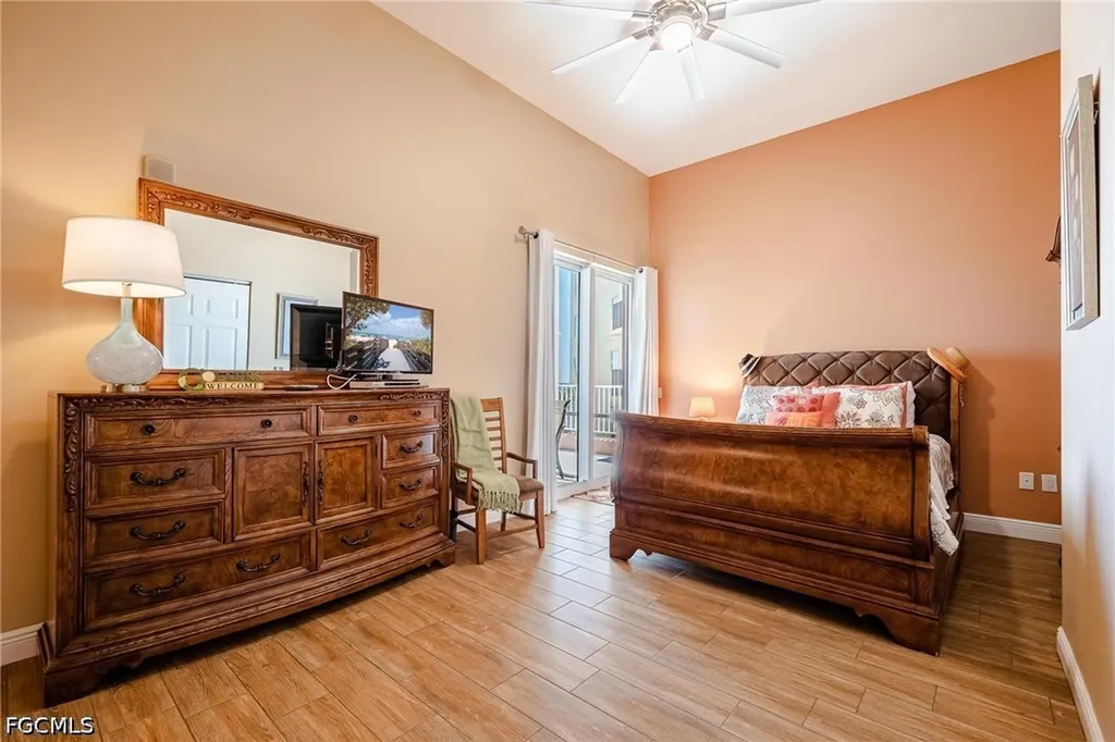 2745 1st Street Fort Myers FL 33916