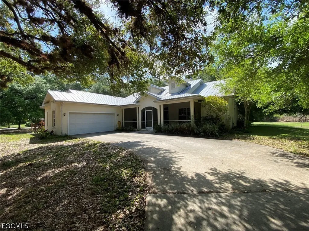 20100 Langford Road Alva FL 33920