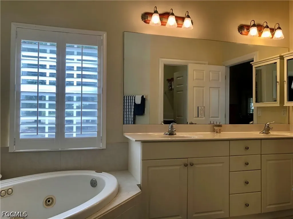 20100 Langford Road Alva FL 33920