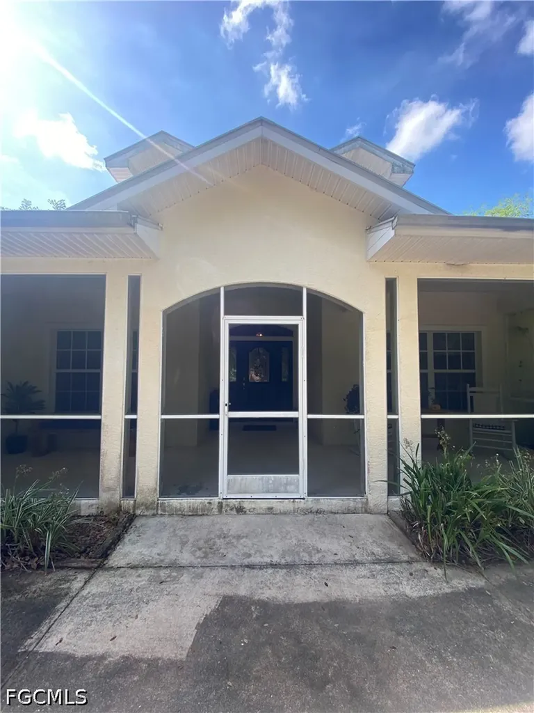 20100 Langford Road Alva FL 33920