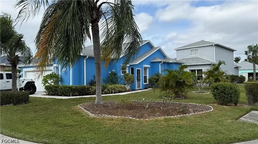 10700 Aqua Surf Court Estero FL 33928
