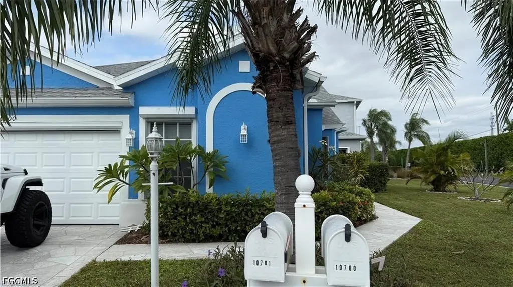 10700 Aqua Surf Court Estero FL 33928