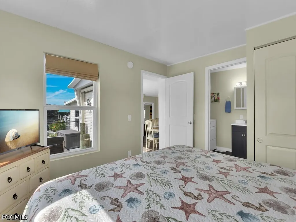 37 Channel Lane Fort Myers FL 33905