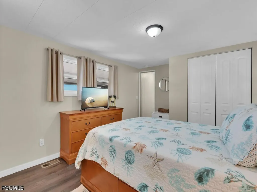37 Channel Lane Fort Myers FL 33905