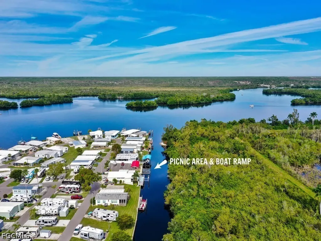 37 Channel Lane Fort Myers FL 33905