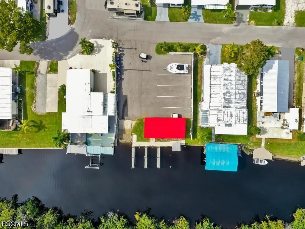 37 Channel Lane Fort Myers FL 33905