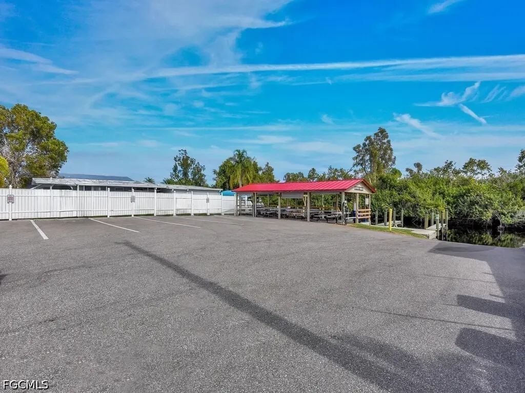 37 Channel Lane Fort Myers FL 33905