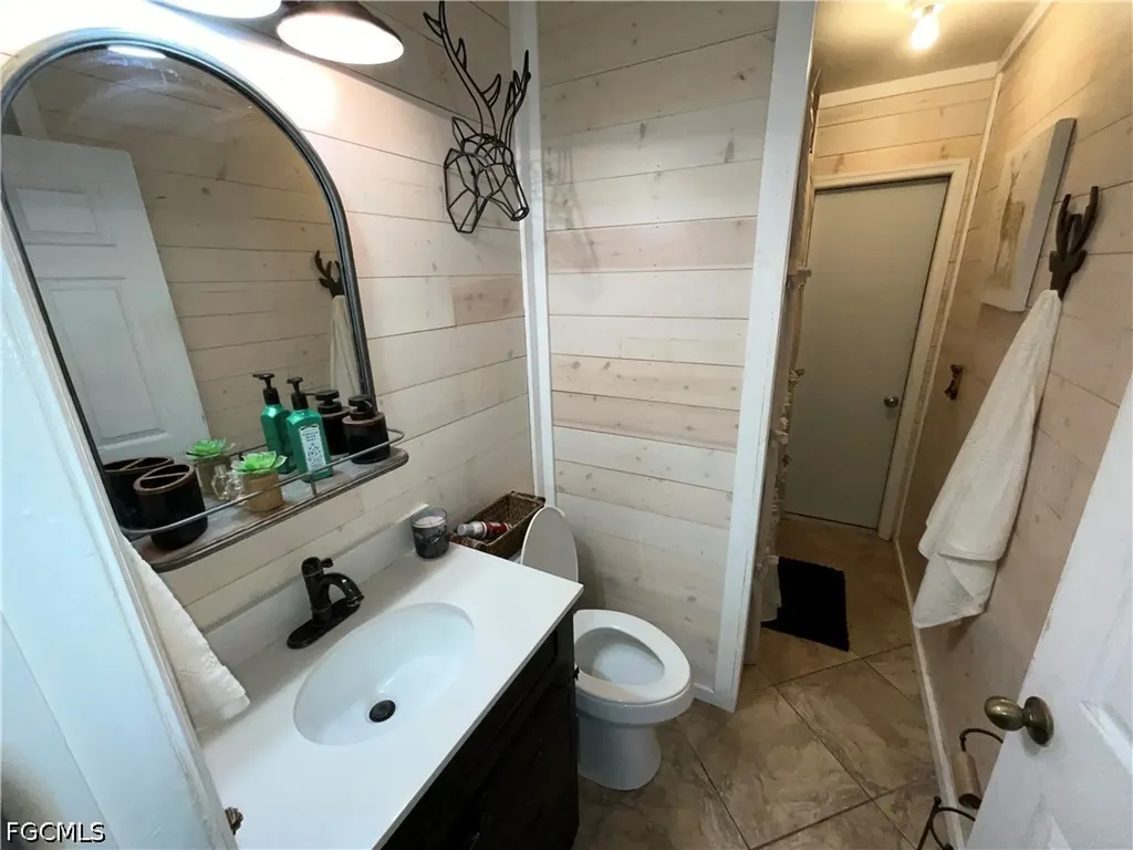 2218 Jackson Avenue Alva FL 33920