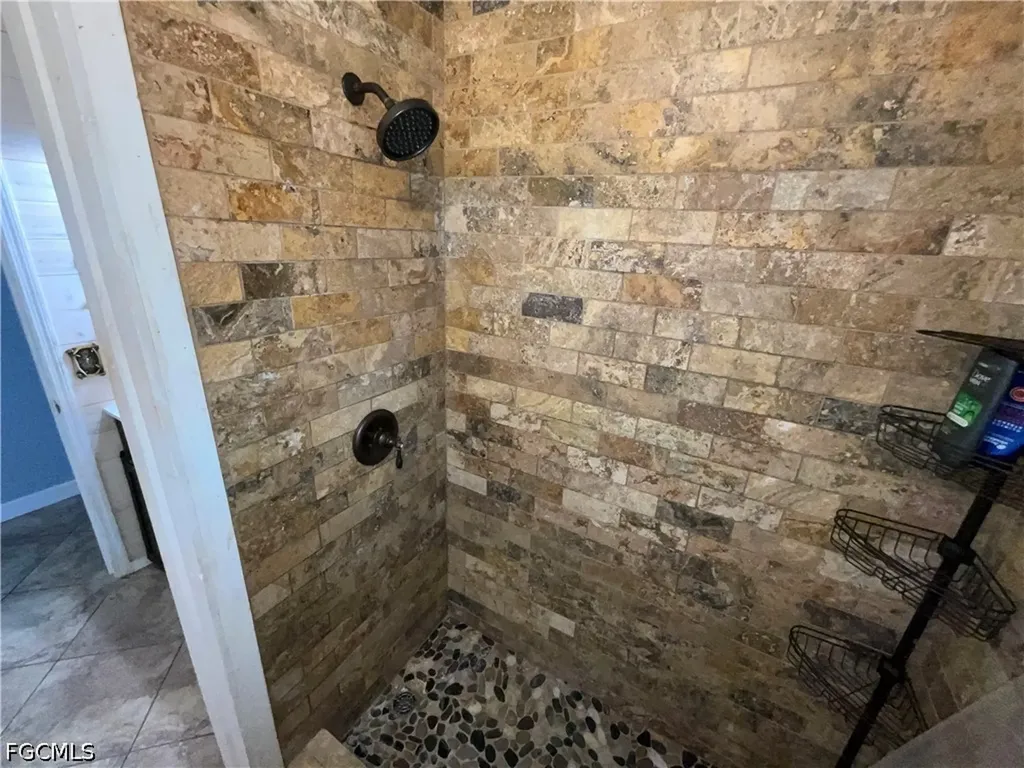 2218 Jackson Avenue Alva FL 33920