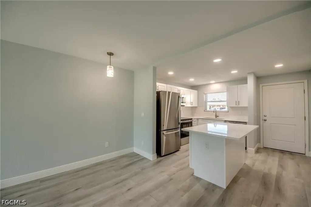 16881 Davis Road Fort Myers FL 33908