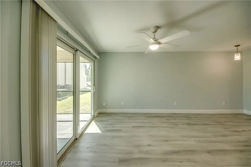 16881 Davis Road Fort Myers FL 33908