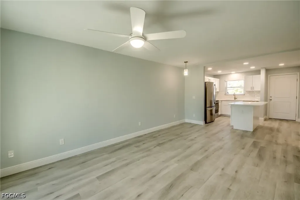 16881 Davis Road Fort Myers FL 33908