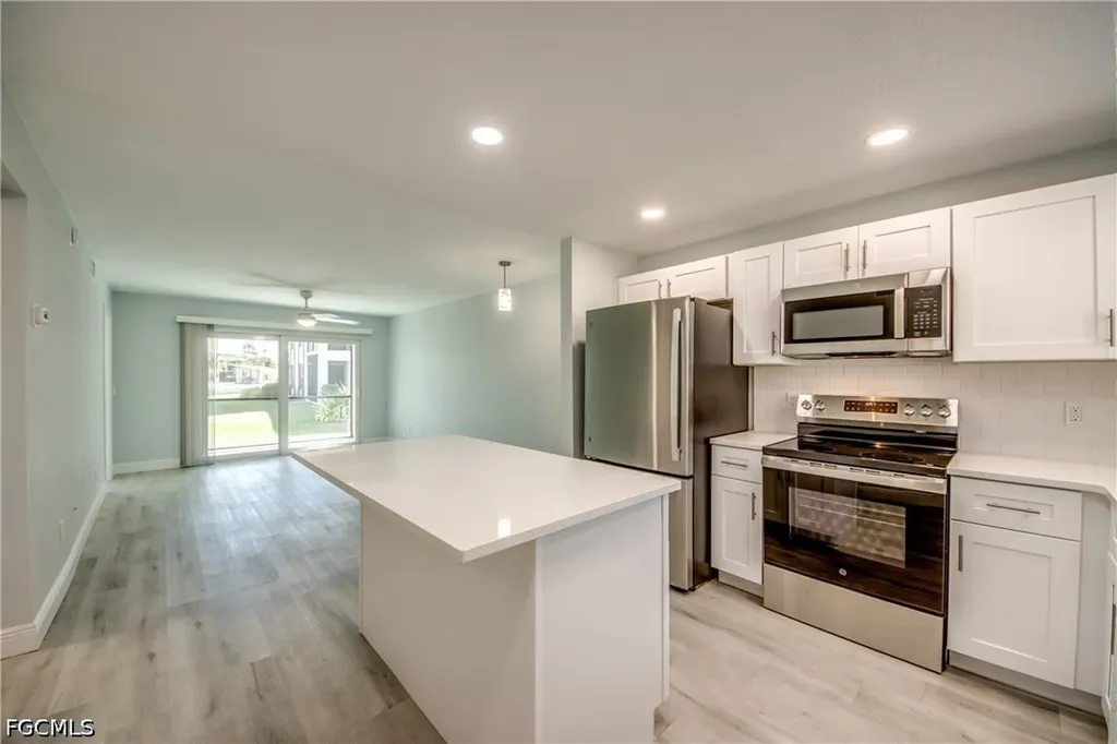 16881 Davis Road Fort Myers FL 33908