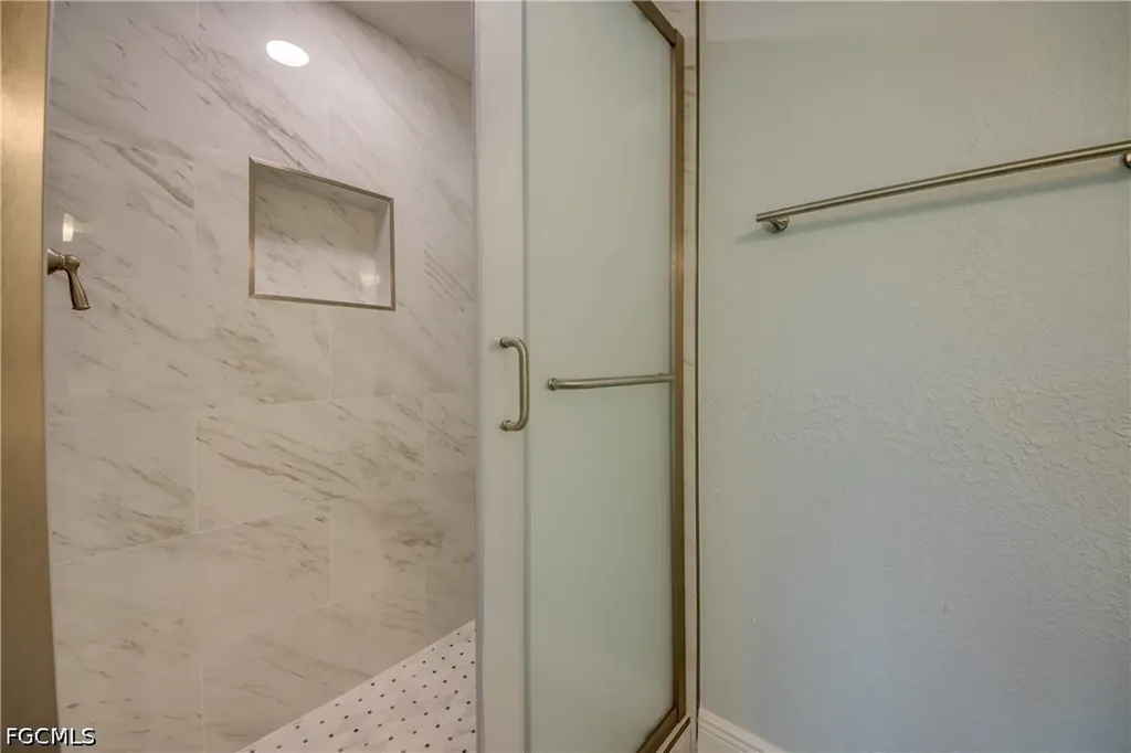 16881 Davis Road Fort Myers FL 33908