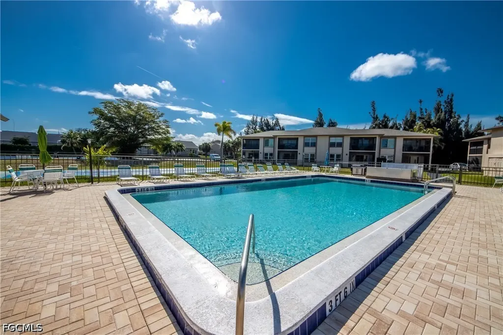 16881 Davis Road Fort Myers FL 33908