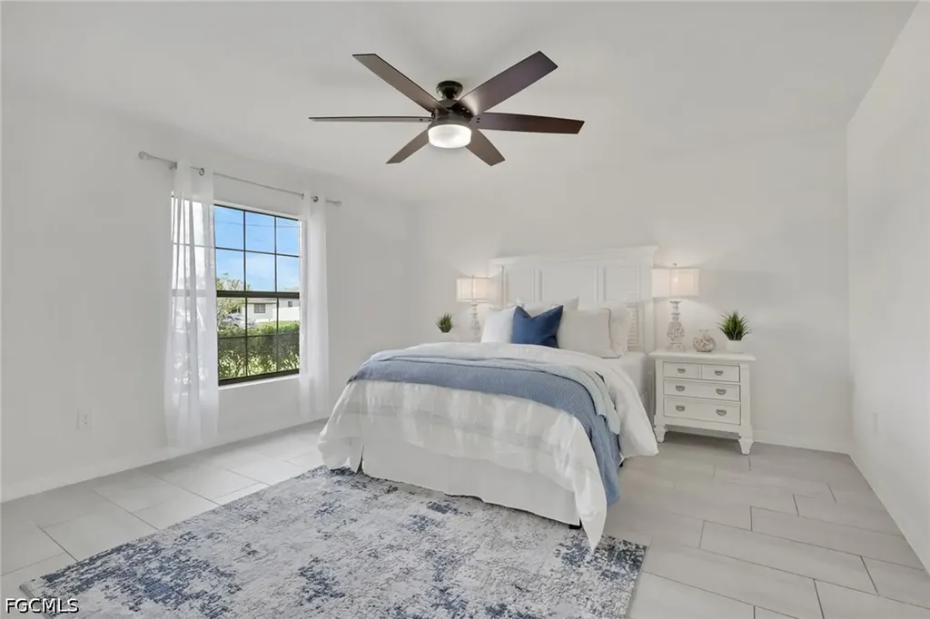 1726 NE 10th Lane Cape Coral FL 33909