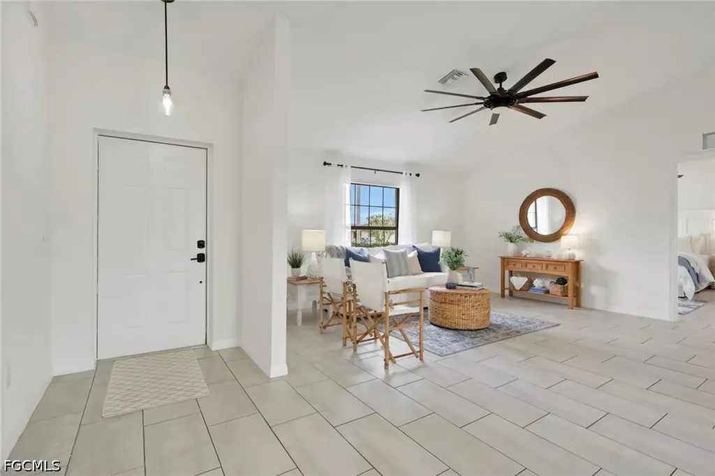 1726 NE 10th Lane Cape Coral FL 33909